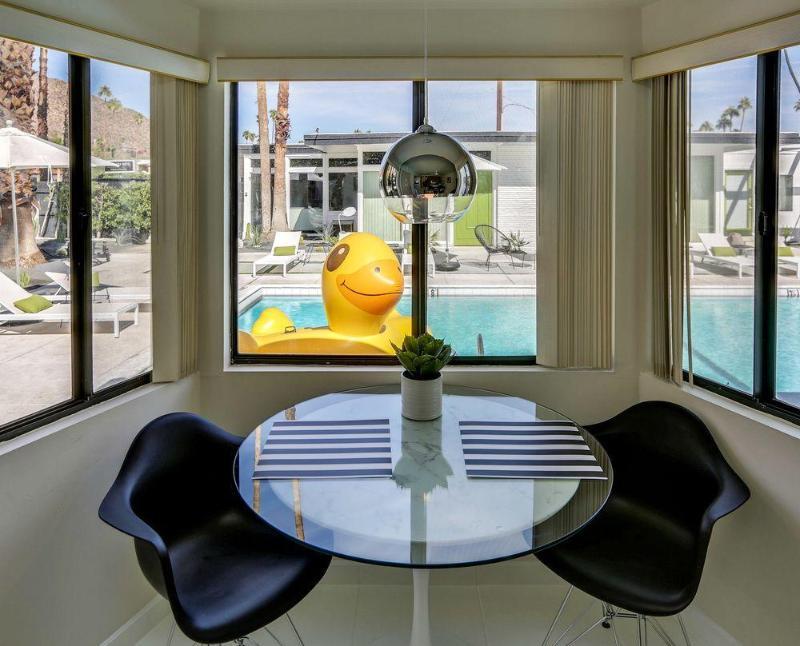 Calla Lily Inn Palm Springs Bagian luar foto