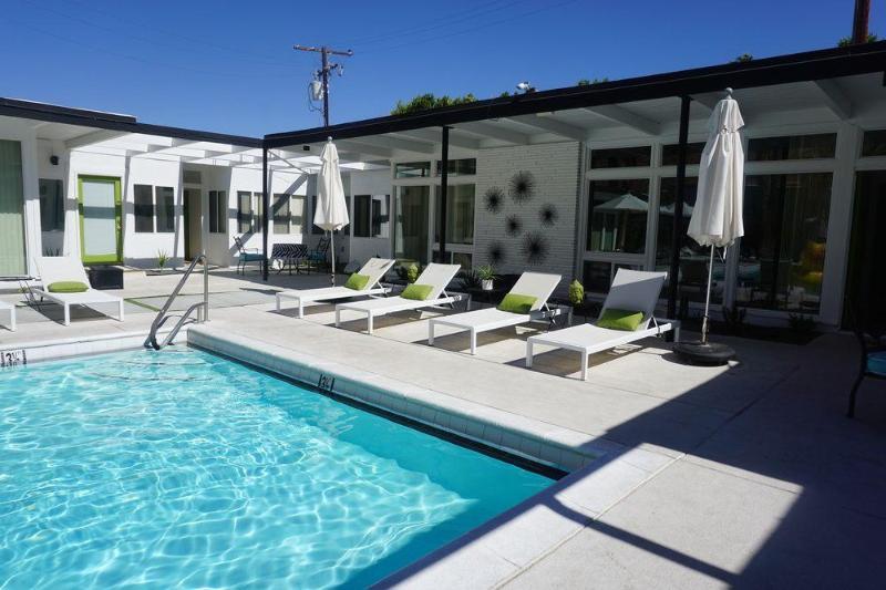Calla Lily Inn Palm Springs Bagian luar foto