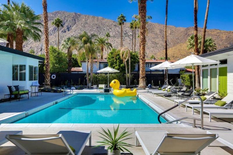 Calla Lily Inn Palm Springs Bagian luar foto